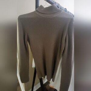 Liz Claiborne tutleneck